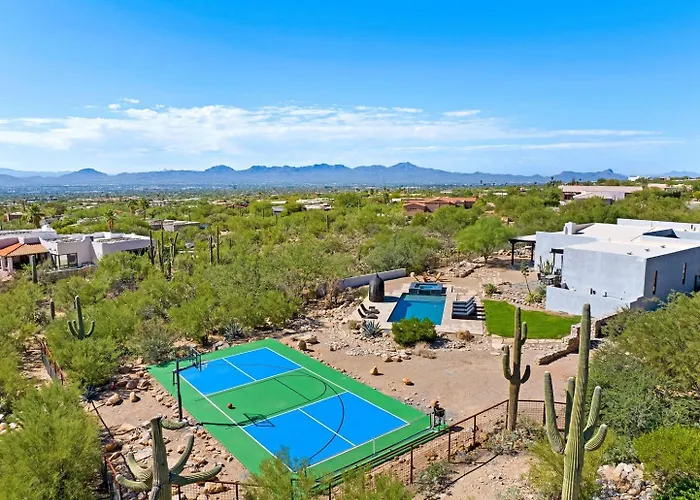 Catalina Clubhouse Pool Pickleball Basketball Court Holiday home *