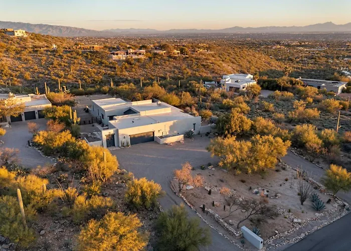 Catalina Clubhouse Pool Pickleball Basketball Court * Tucson